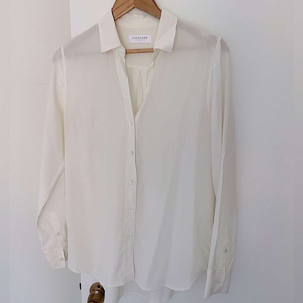 Everlane 100% silk collared button down shirt
